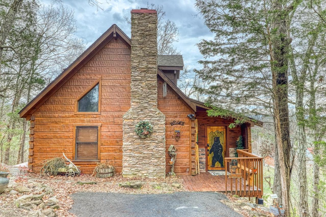 Pine Cone Ridge * Sevierville